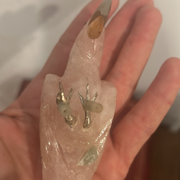 Hand Carved Rose Quartz VTG Parrot - Picture 9 of 16